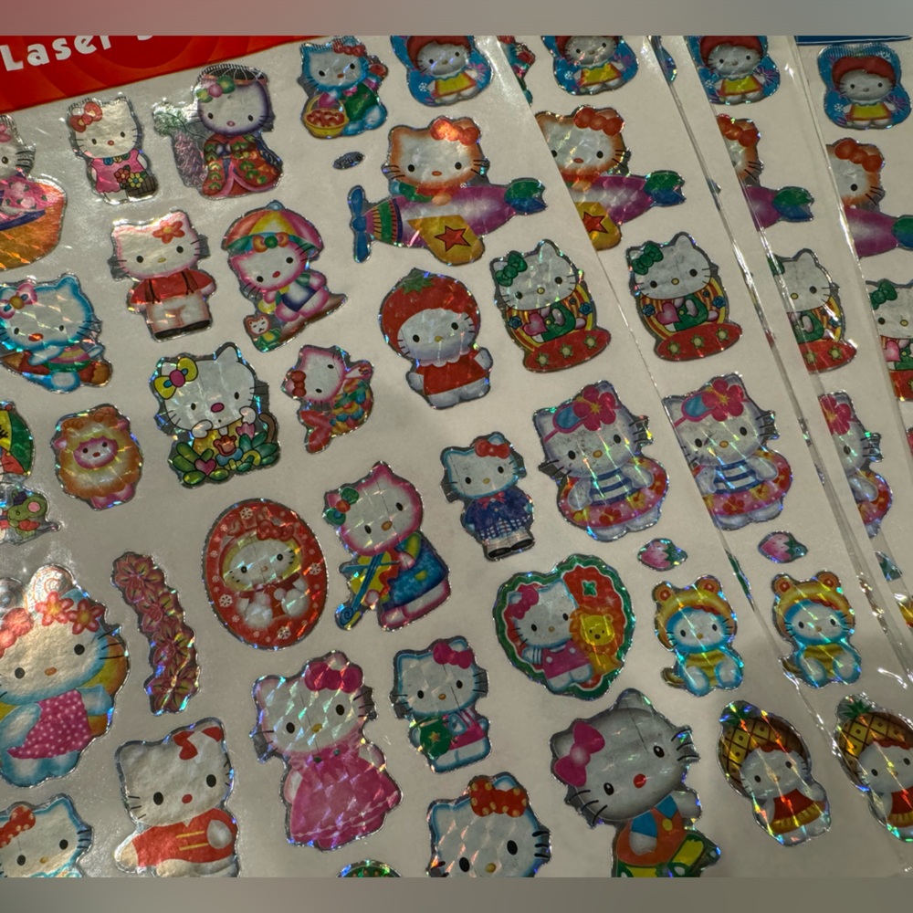 Hello Kitty Stickers - Picture 2 of 2